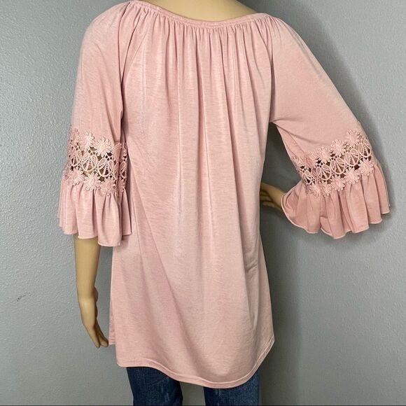 Win Win Ruffle Bell Sleeve Tunic Blouse Blush Pink Crochet Insert Detail Sz S/M - Picture 6 of 11